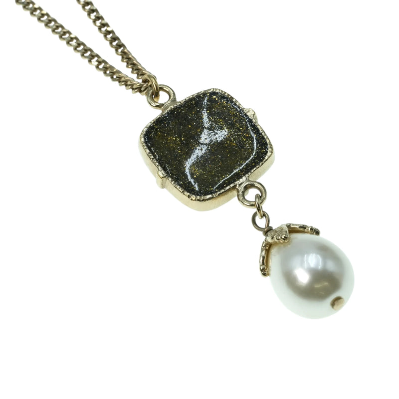 CHANEL CC ロゴ フェイク パール ネックレス 08A - メタル