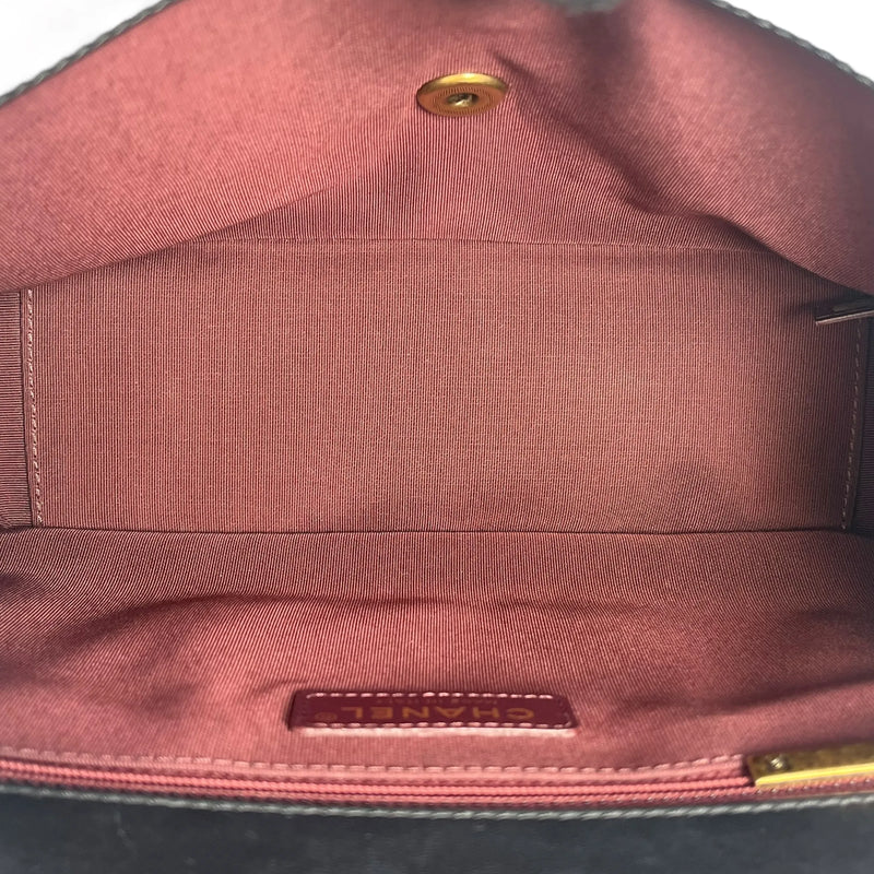 CHANEL Matelasse Top Handle Handbag with Chain Shoulder Bag - Black 