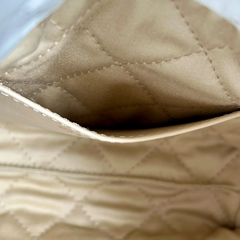 CHANEL Calfskin 22 Mini Handbag with Chain Shoulder Bag - White 