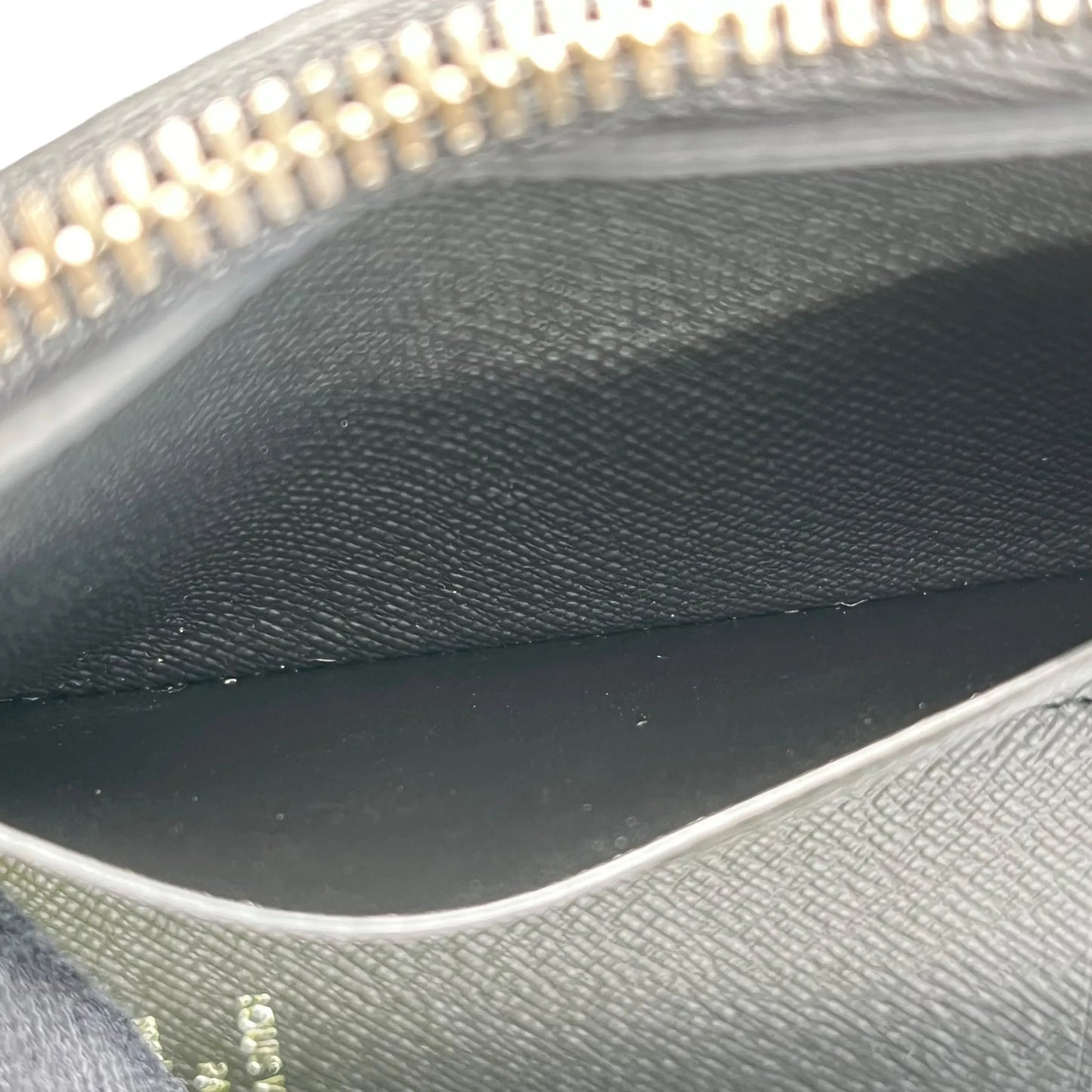 LOUIS VUITTON Monogram Eclipse Compact Wallet - Black 