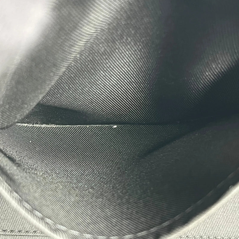 Louis Vuitton Takeoff Messenger PM Calfskin Shoulder Bag - Black 