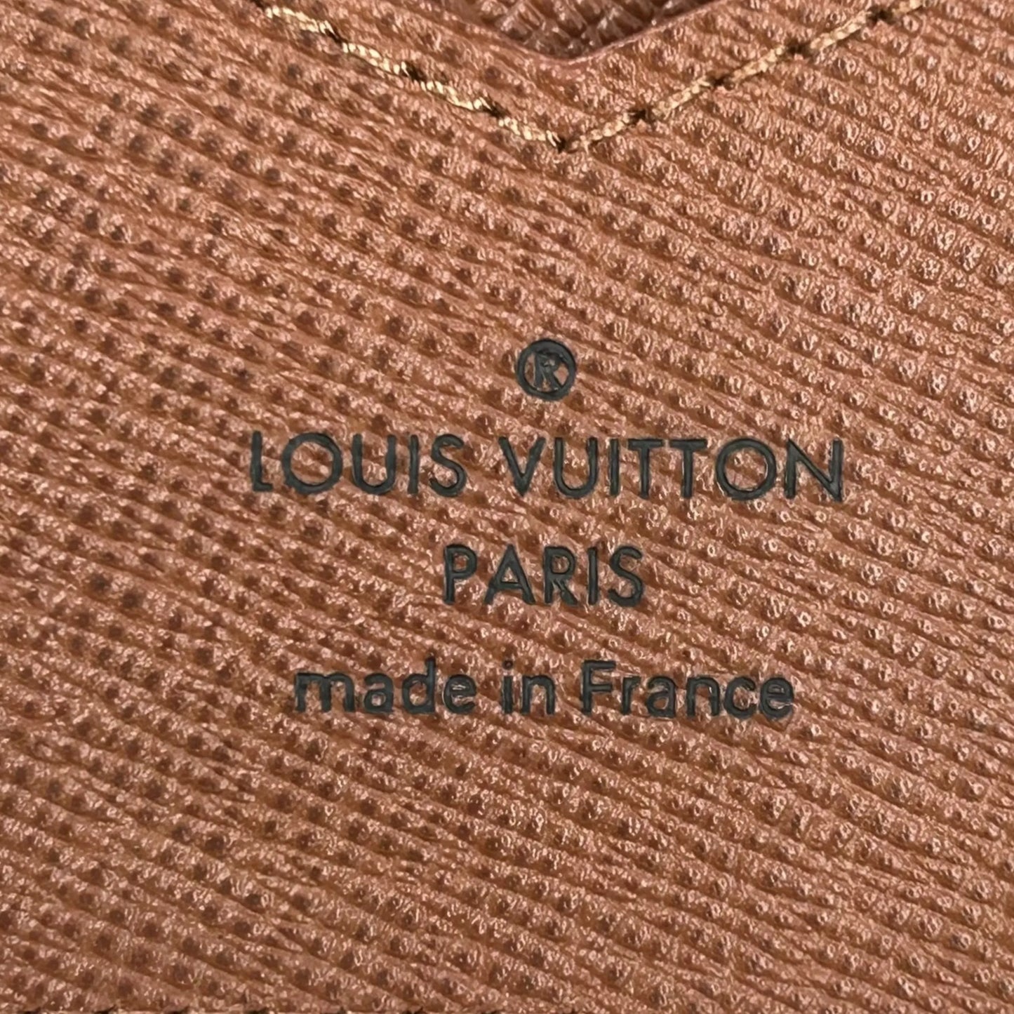 Louis Vuitton Couverture Passport NM Monogram Canvas Card Case - Brown 
