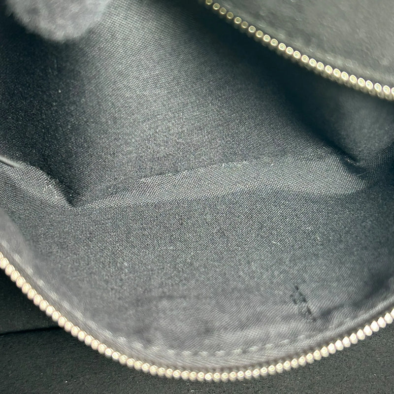 FENDI Baguette Messenger Bag Leather Shoulder Bag - Grey 