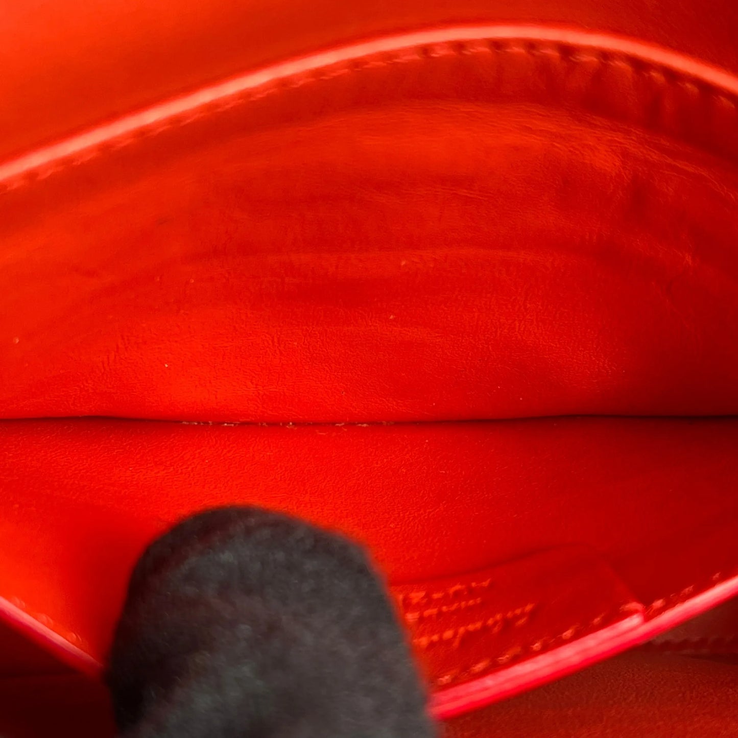 Ferragamo Gancini Calfskin Shoulder Bag - Red 