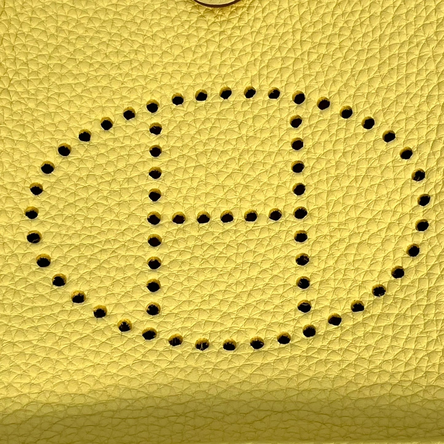 Hermès Evelyn TPM Taurillon Clemence Z Stamp (2021) Shoulder Bag - Yellow 