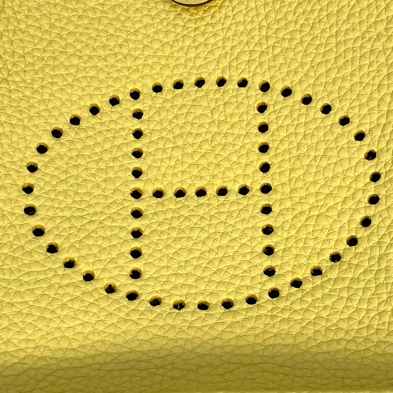 Hermès Evelyn TPM Taurillon Clemence Z Stamp (2021) Shoulder Bag - Yellow 