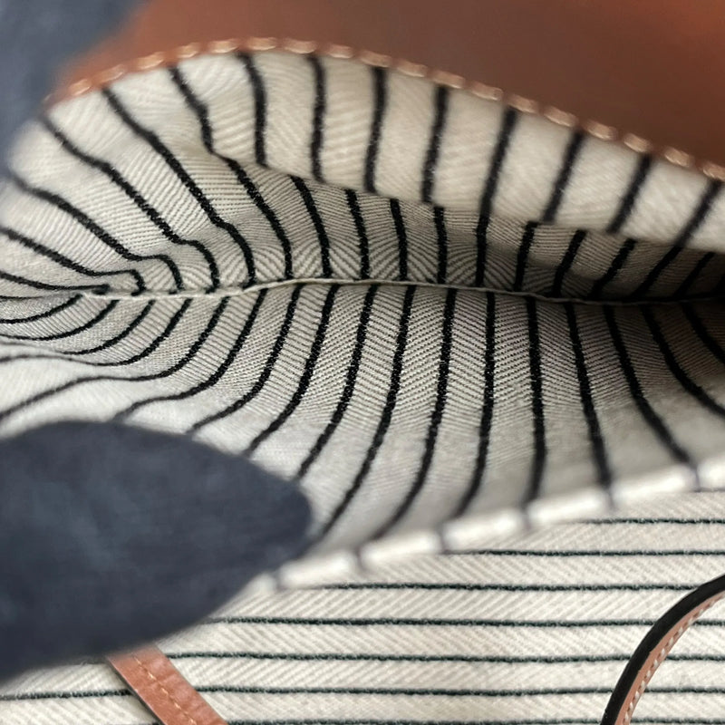 LOEWE クッショントート スモール キャンバス トートバッグ - ホワイト