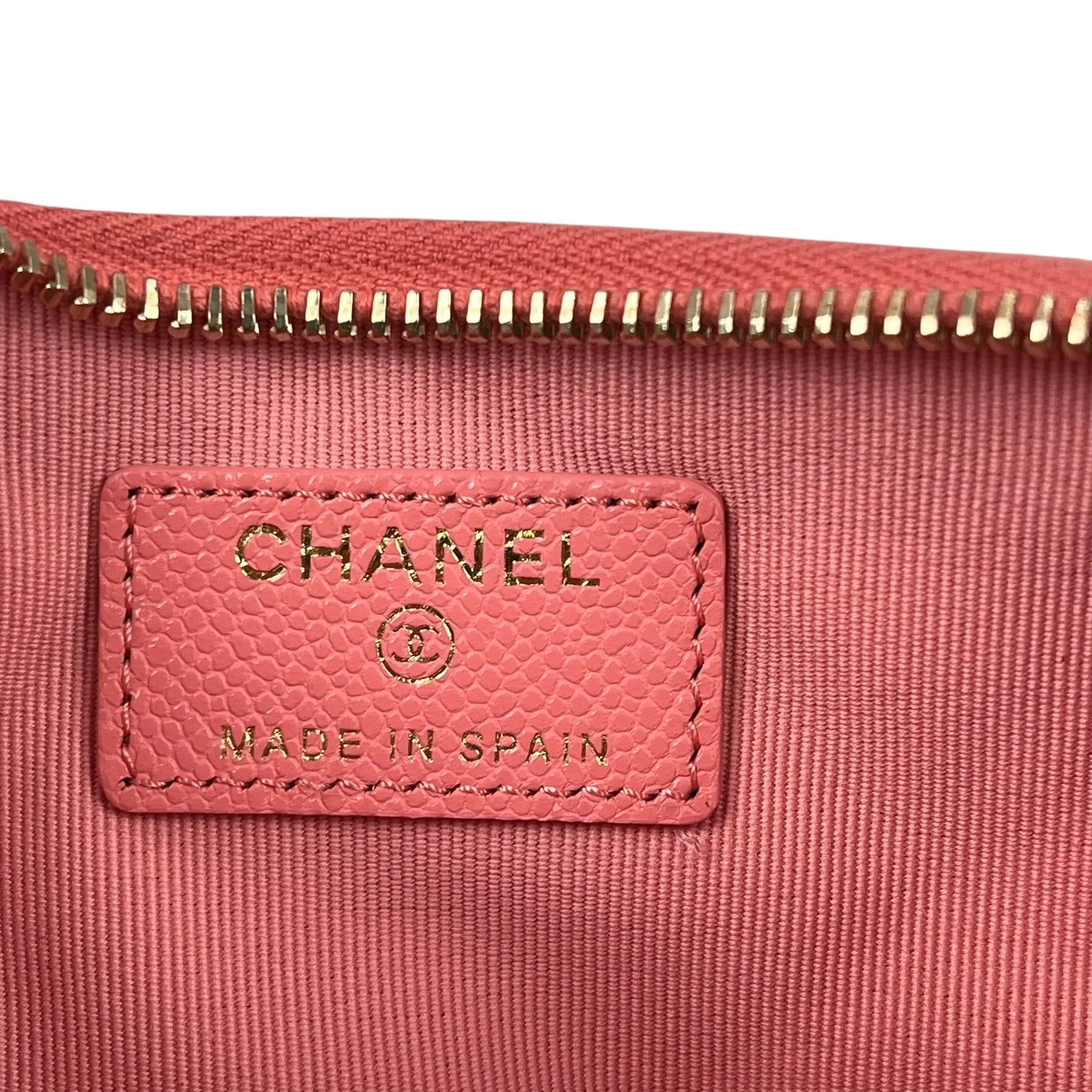 CHANEL Matelassé Caviar Skin Classic Mini Pouch - Pink