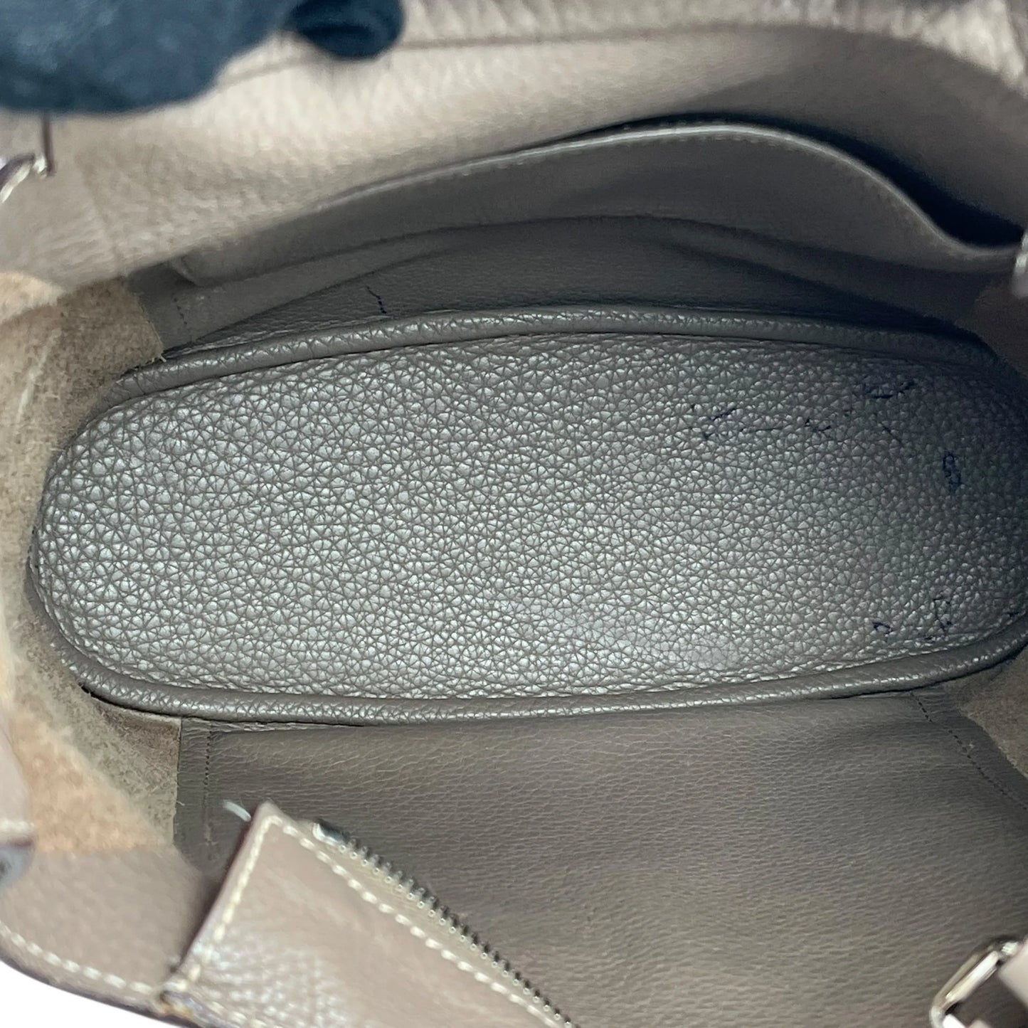 Hermès Good News PM Taurillon Clemence Leather Shoulder Bag with L Stamp (2008) - Beige 