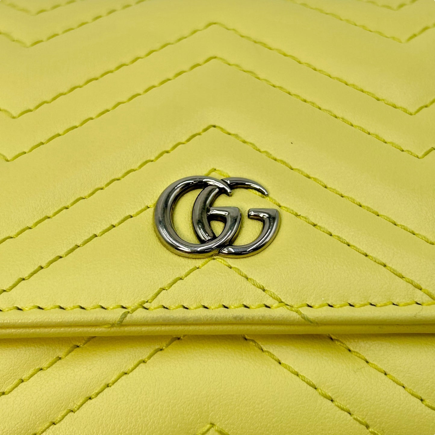 GUCCI GG Marmont Leather Bi-fold Compact Wallet - Yellow 
