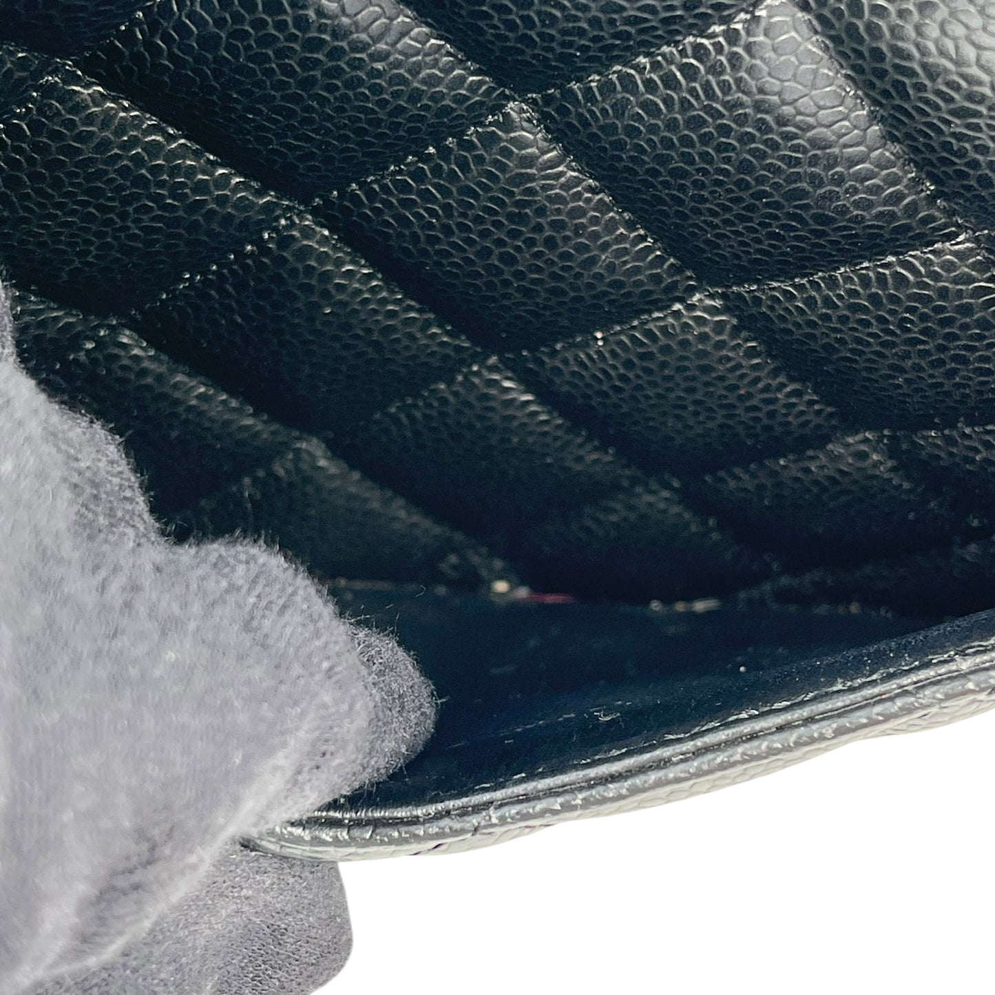 CHANEL キャビアスキン マトラッセ チェーンショルダーバッグ - ブラック