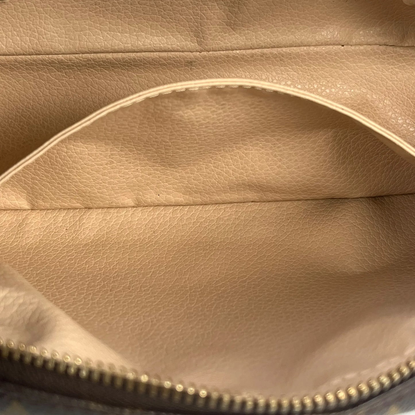 Louis Vuitton Monogram Canvas Truss Toilette 23 Pouch - Brown 