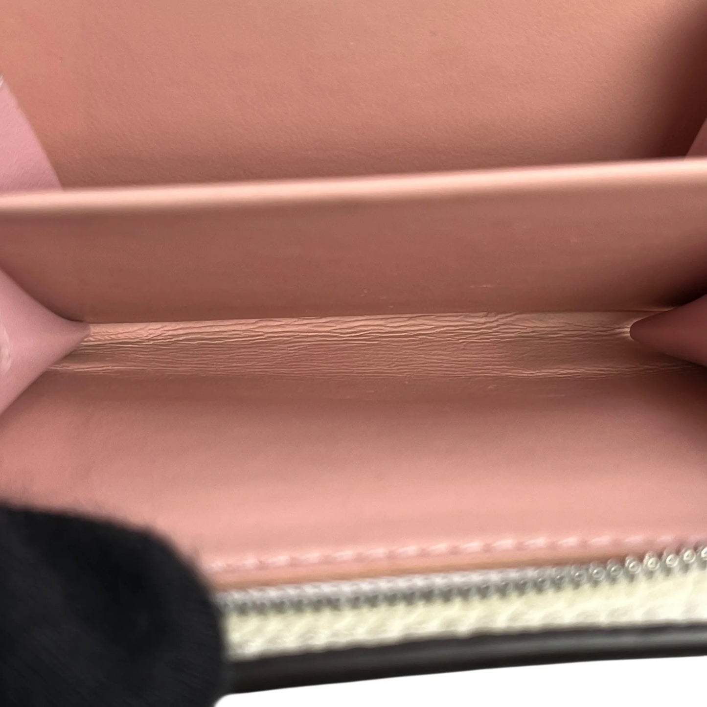 Louis Vuitton Portefeuille Claire Bifold Compact Wallet - White 