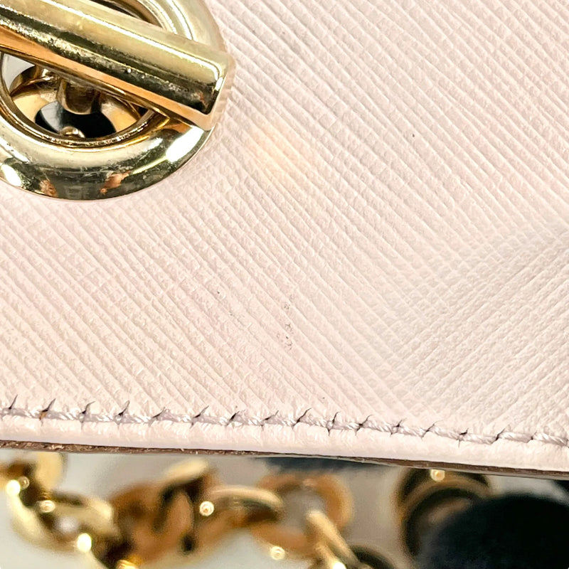 Ferragamo Gancini Leather Shoulder Bag - Pink 