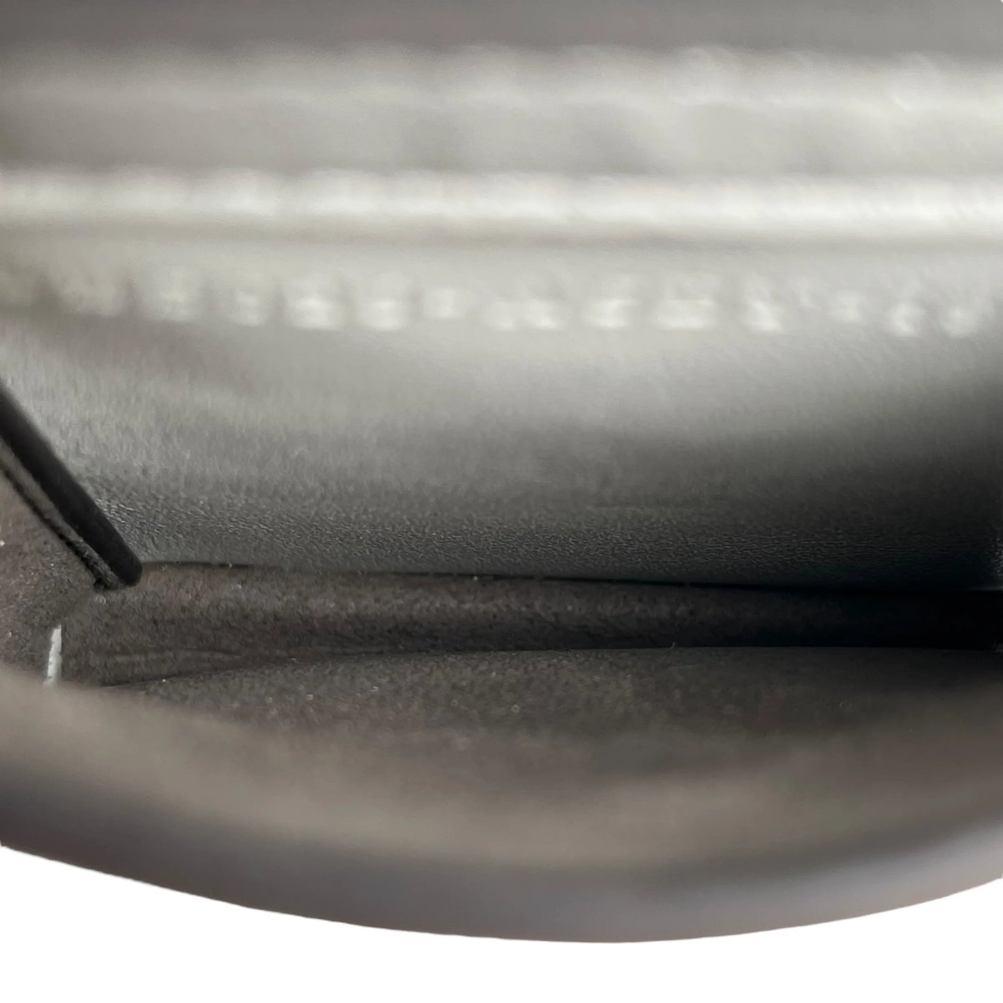 FENDI Leather Phone Case Shoulder Bag - White 