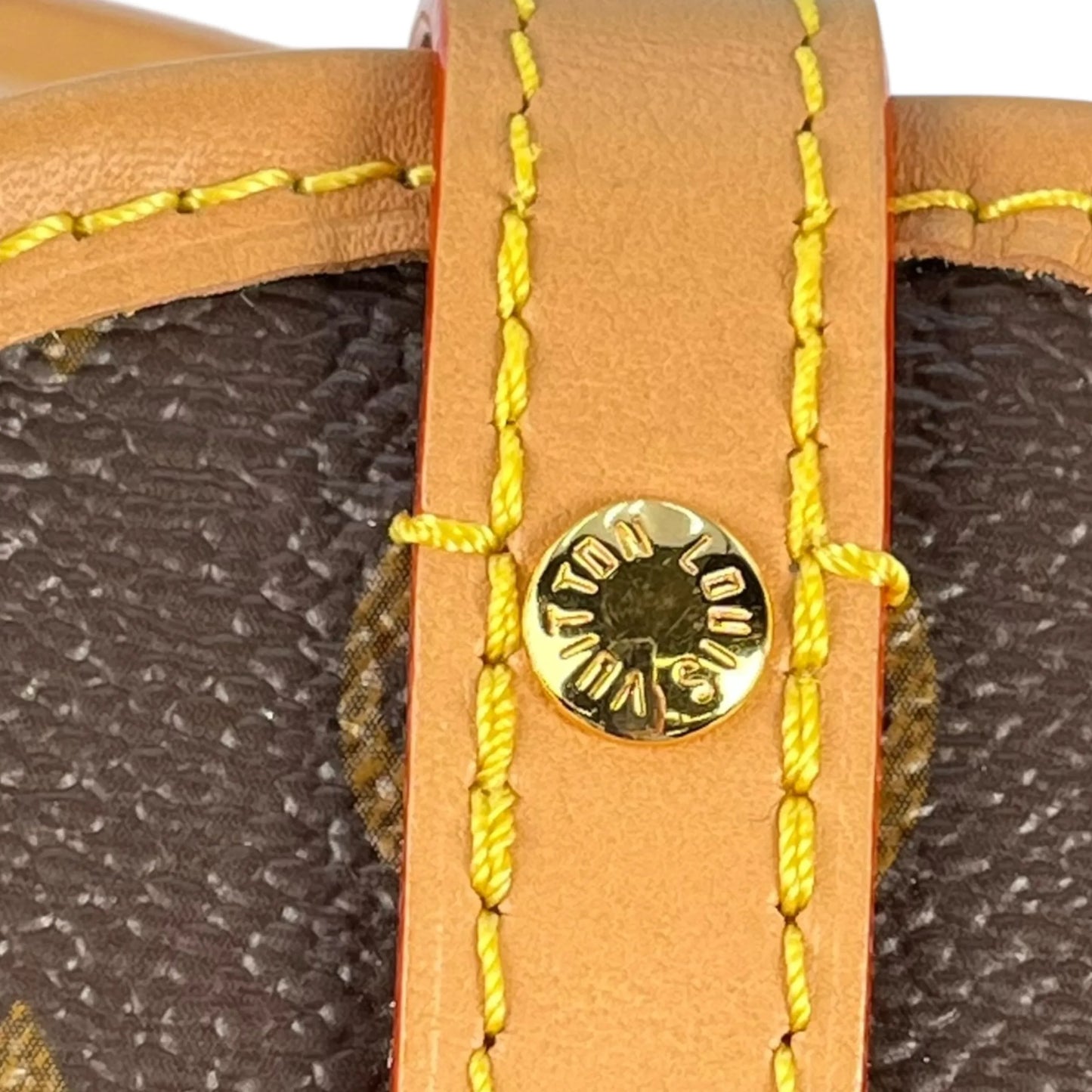 Louis Vuitton モノグラム キャンバス フォールド ミー ポーチ フォンケース ショルダーバッグ - ブラウン