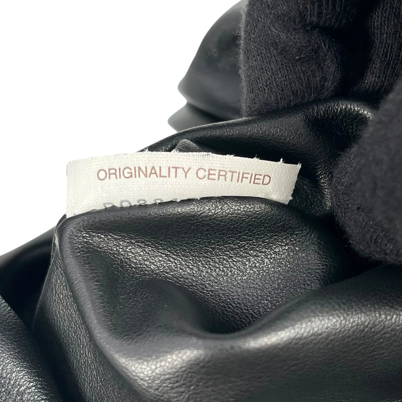 Bottega Veneta The Shoulder Pouch Hand Bag - Black