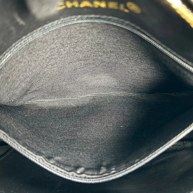 CHANEL Matelasse Tassel Chain Shoulder Bag - Black 