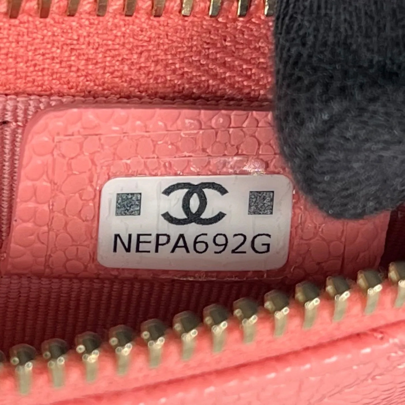 CHANEL Matelassé Caviar Skin Classic Mini Pouch - Pink