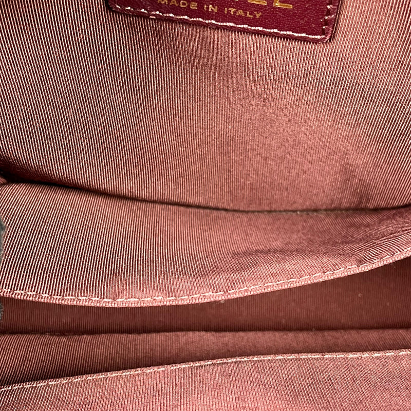 CHANEL シェブロン V-ステッチ CCマーク ハンドバッグ - ブラック × ゴールド