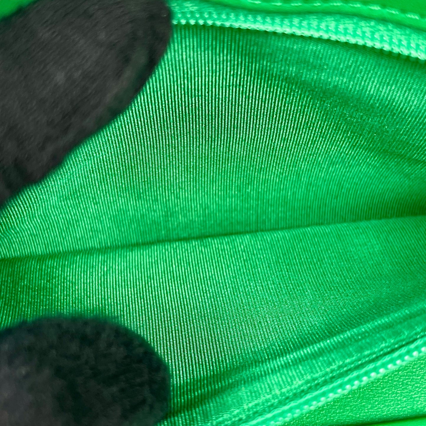 CHANEL Boy Chanel Caviar Leather Chain Wallet Shoulder Bag - Green 