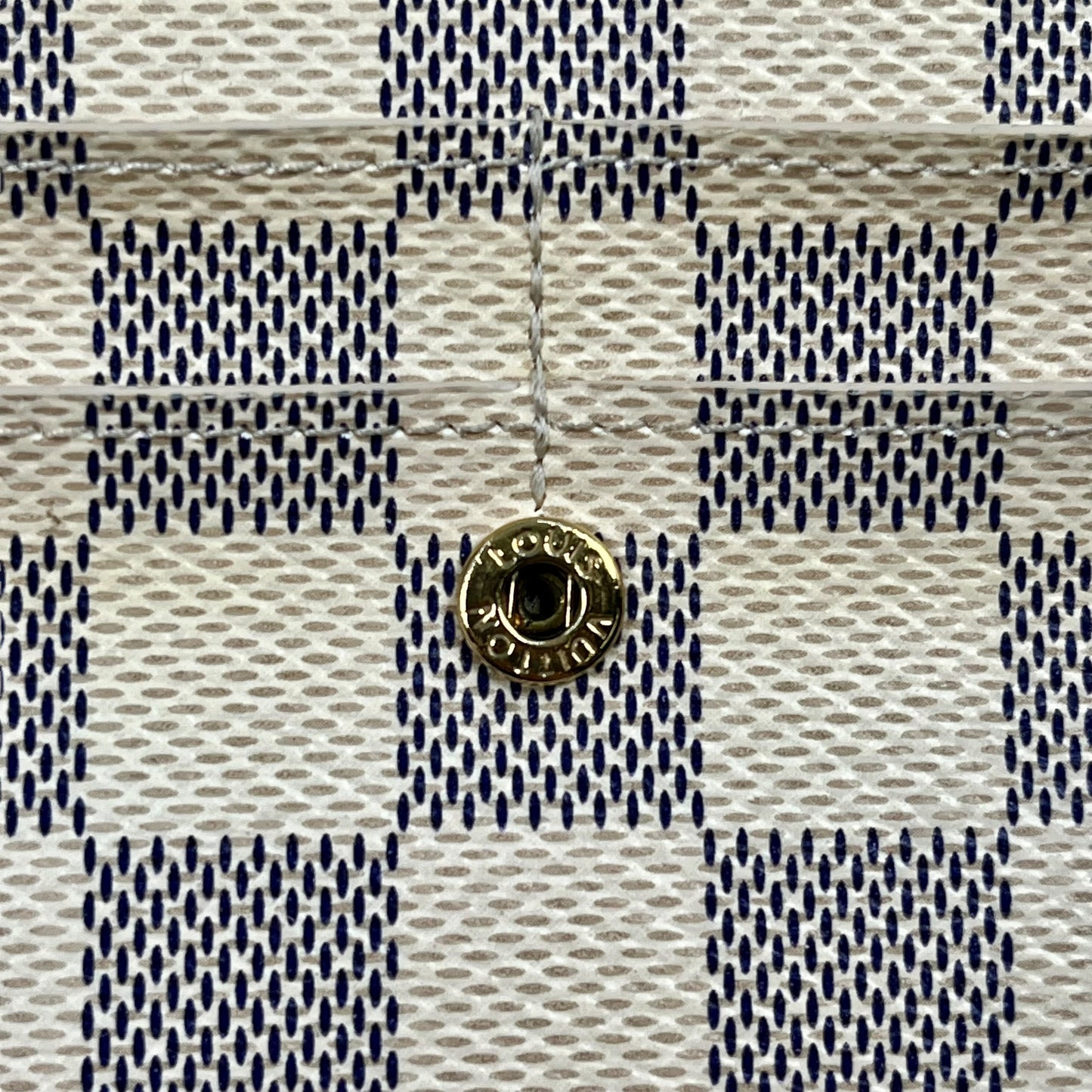Louis Vuitton Damier Azur Portefeuille Sarah Long Wallet - White 