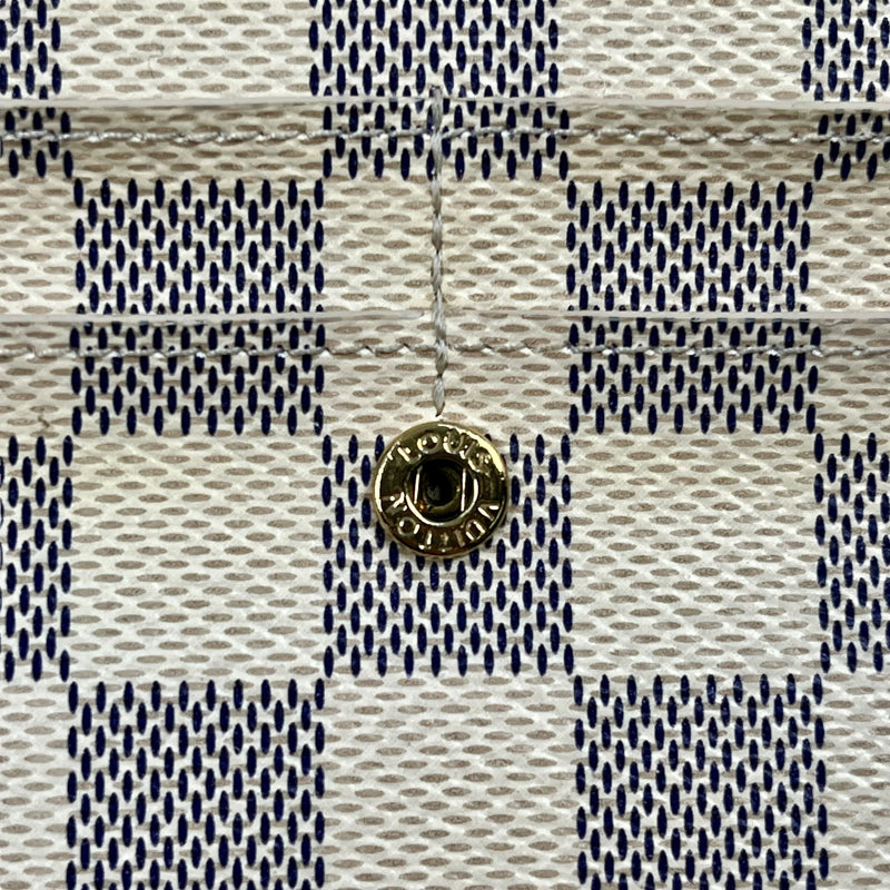 Louis Vuitton Damier Azur Portefeuille Sarah Long Wallet - White 