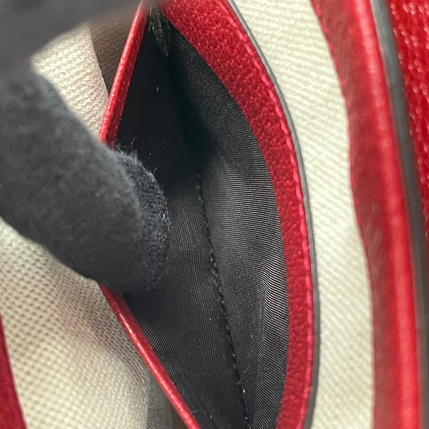 GUCCI Baiadera Striped Shoulder Bag - Multicolor and Red 