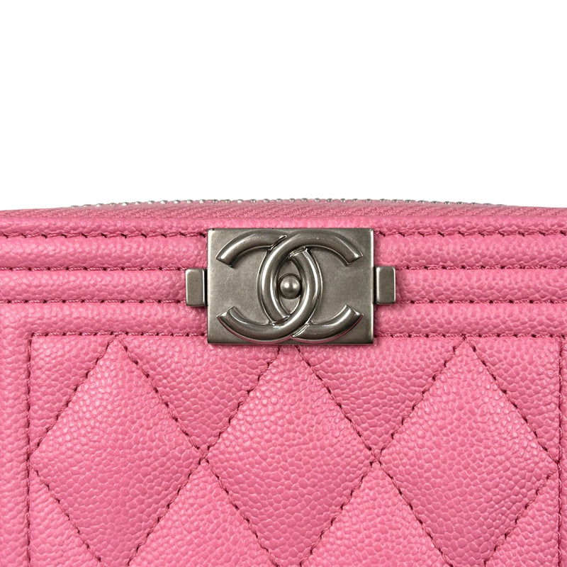 CHANEL Boy Chanel Zippy Coin Case Compact Wallet in Caviar Skin - Pink 