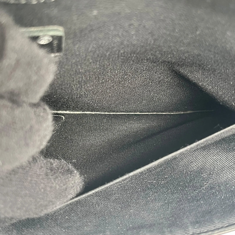 CHANEL カーフスキン ダブルフラップ チェーンショルダーバッグ - ブラック × ホワイト