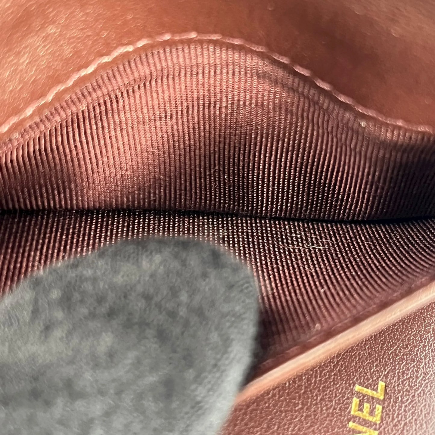 CHANEL Classic Small Flap Compact Wallet in Caviar Leather - Black 