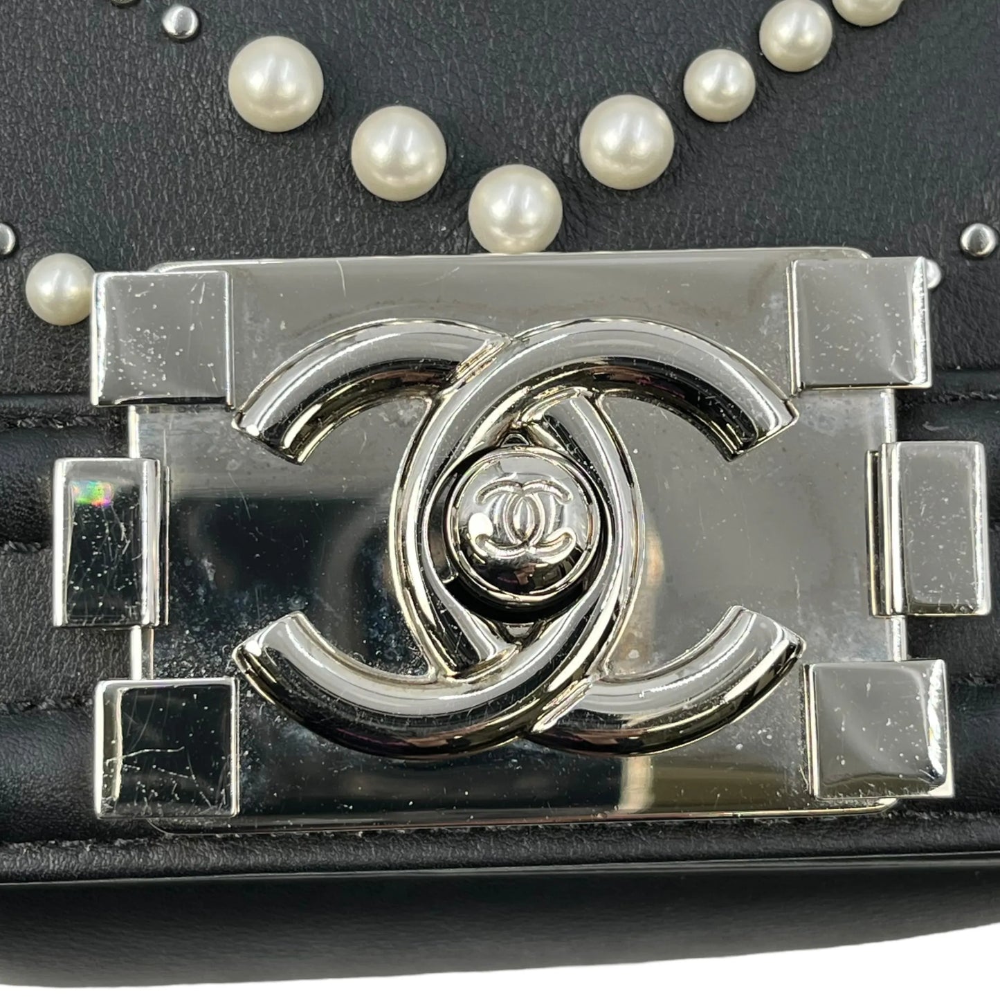CHANEL Boy Chanel Pearl and Calfskin Chain Shoulder Bag - Black 
