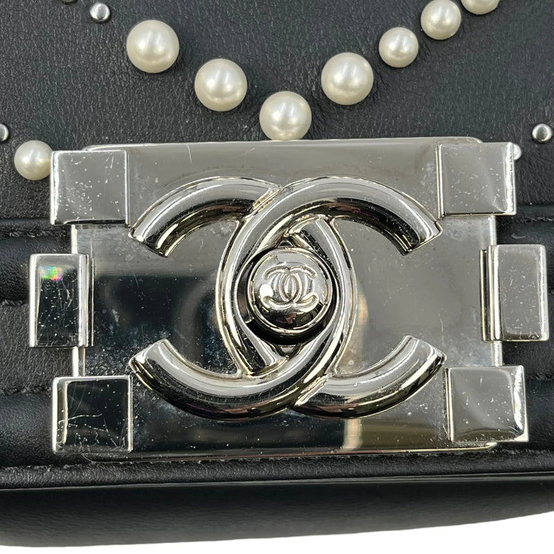 CHANEL Boy Chanel Pearl and Calfskin Chain Shoulder Bag - Black 