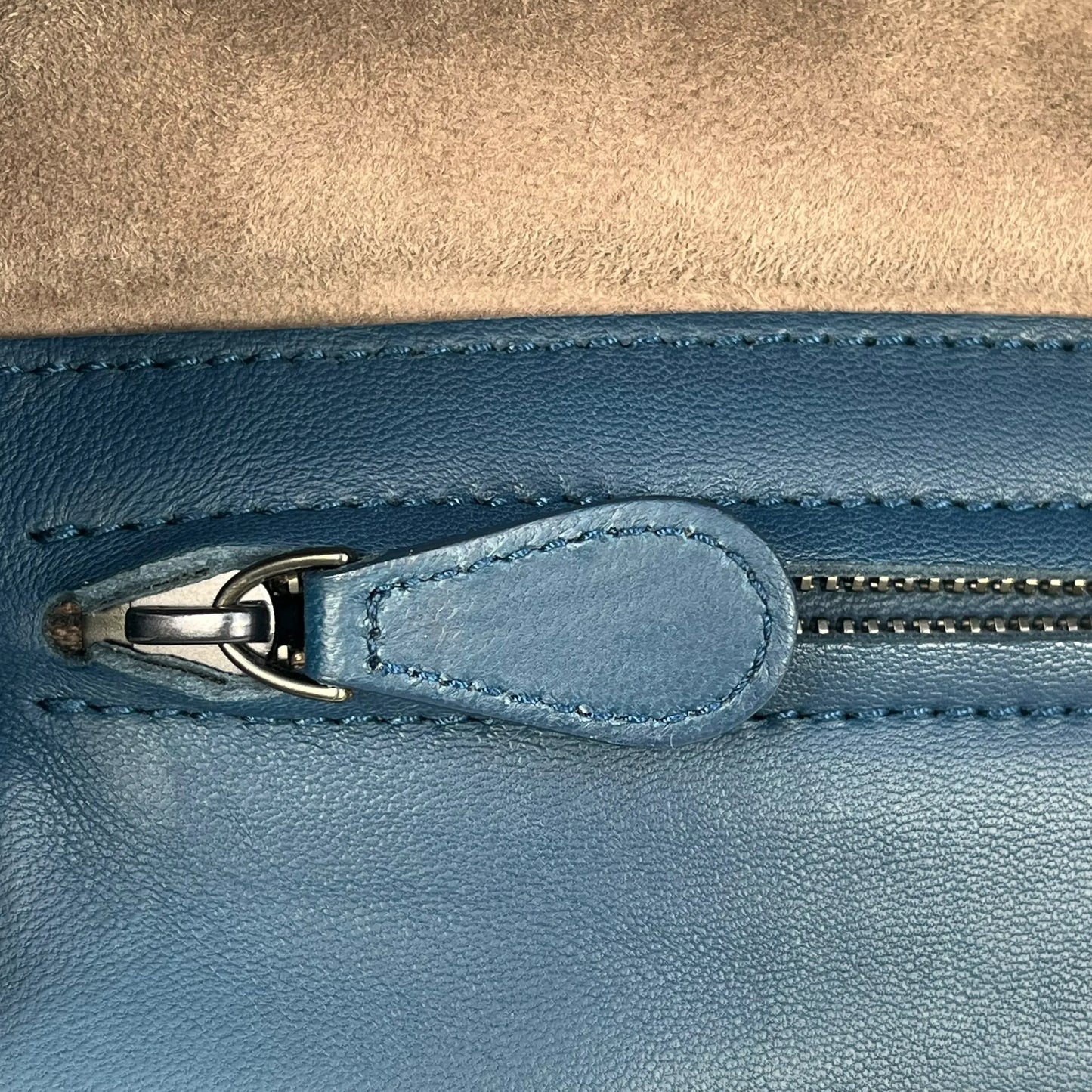 BOTTEGA VENETA Intrecciato Leather Shoulder Bag - Navy 