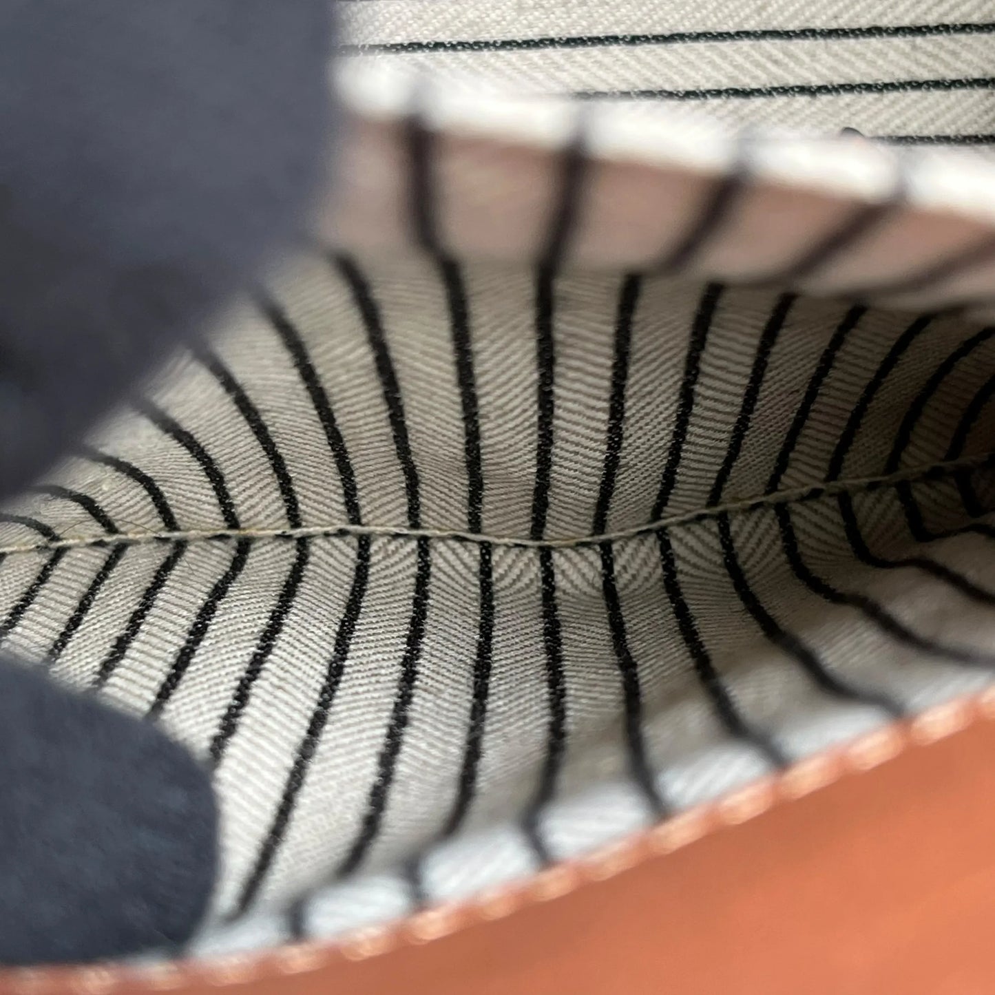 LOEWE クッショントート スモール キャンバス トートバッグ - ホワイト