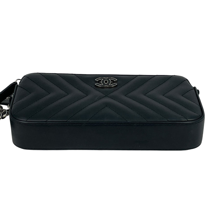 CHANEL Chevron Lambskin Chain Wallet - Black 