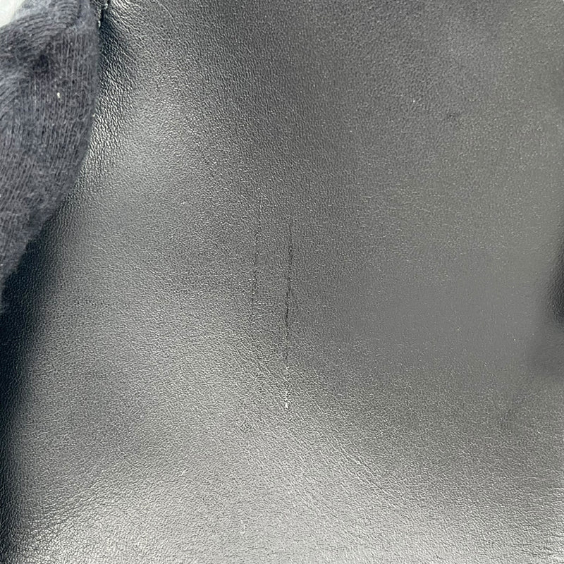 BURBERRY Leather Handbag - Black 