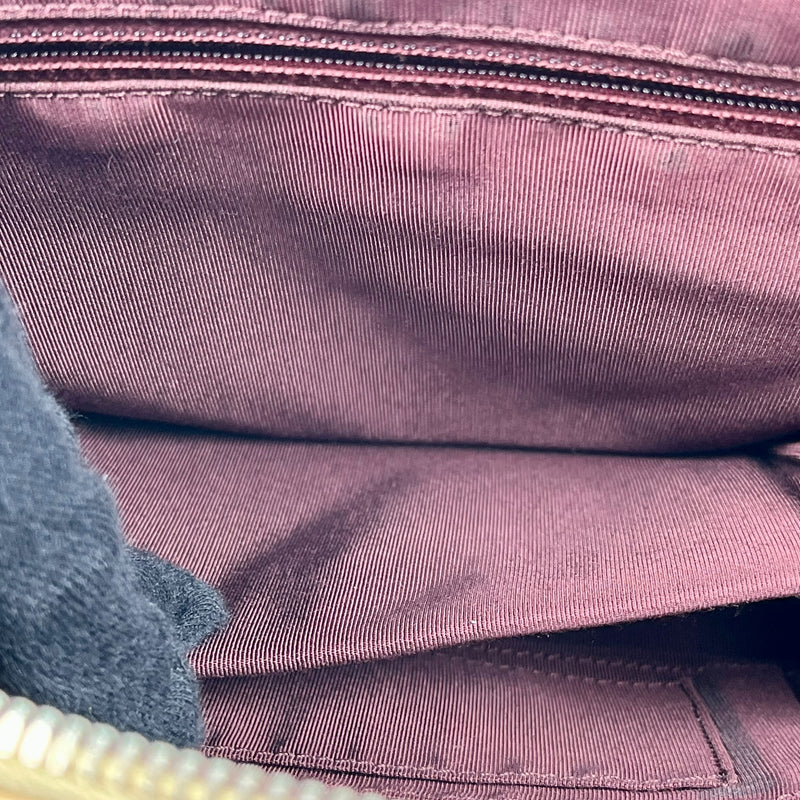 CHANEL シェブロン V-ステッチ CCマーク ハンドバッグ - ブラック × ゴールド