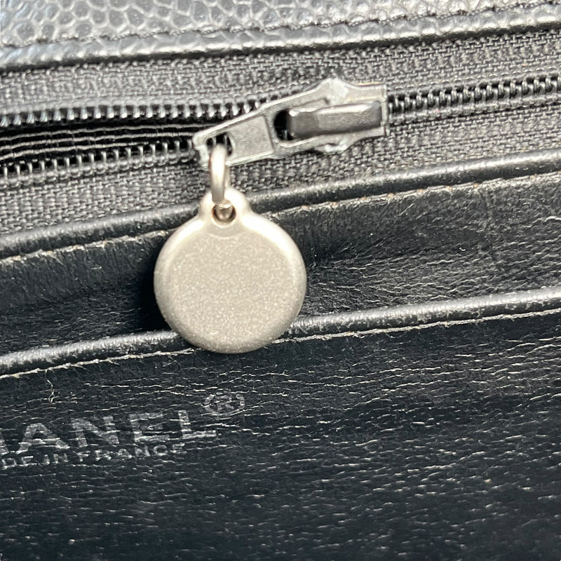 CHANEL キャビアスキン マトラッセ チェーンショルダーバッグ - ブラック