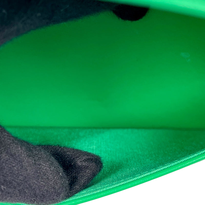 CHANEL Boy Chanel Caviar Leather Chain Wallet Shoulder Bag - Green 