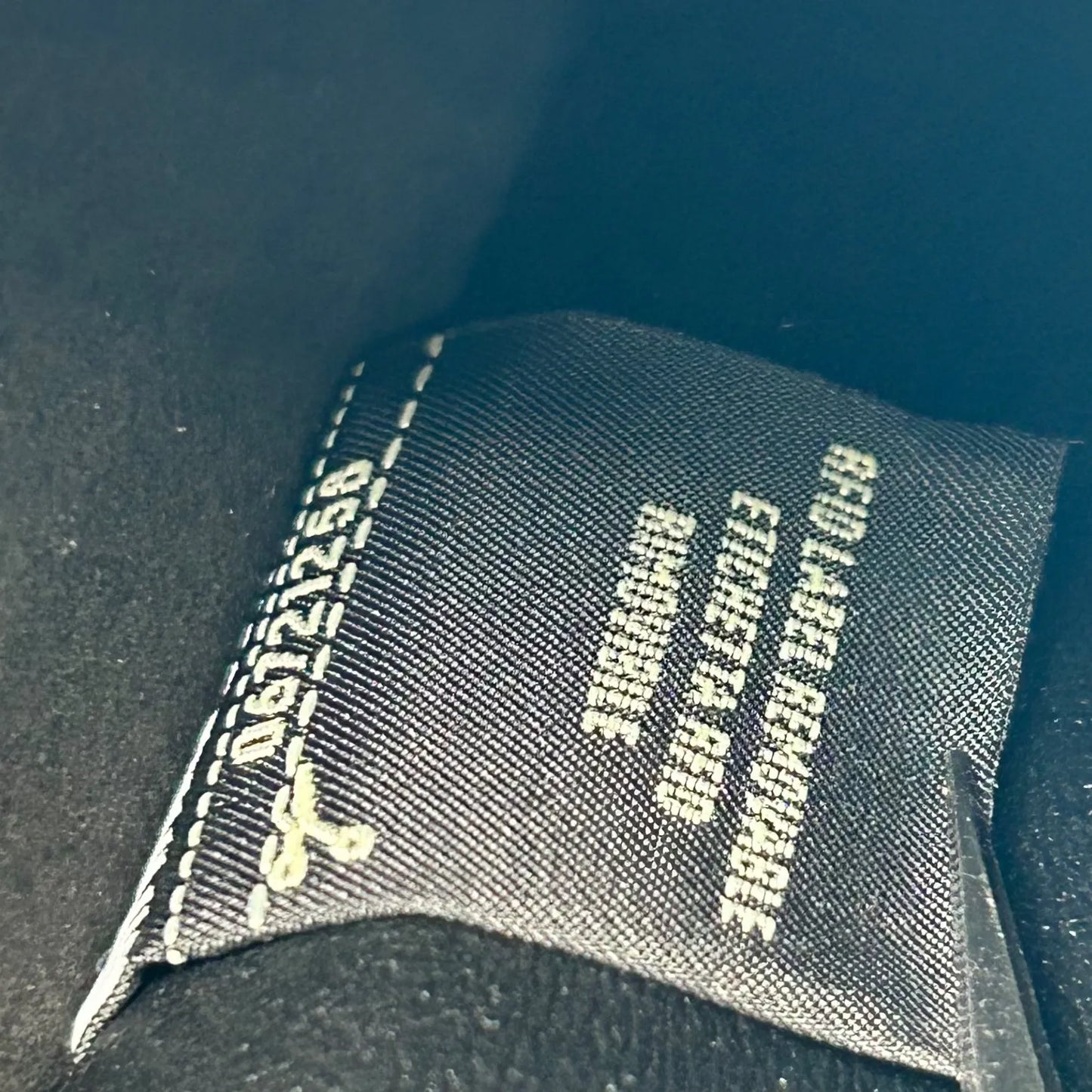 Fendi Roma Vertical Box Shoulder Bag - Black 