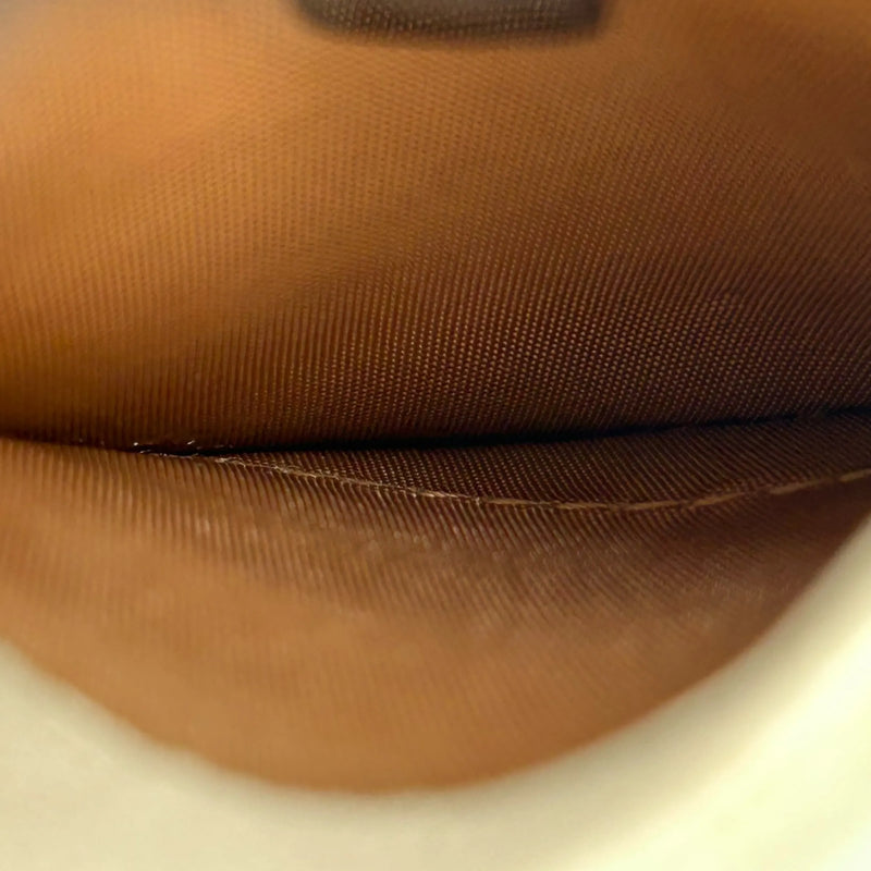 GUCCI Blondie Shoulder Bag - White 