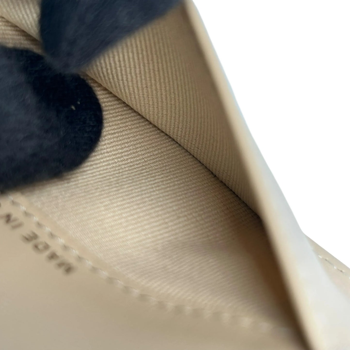 CHANEL Matelasse 19 Tri-fold Compact Wallet - Beige 