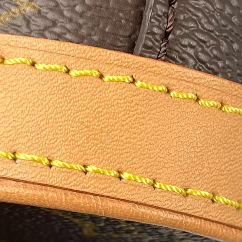 Louis Vuitton モノグラム キャンバス フォールド ミー ポーチ フォンケース ショルダーバッグ - ブラウン