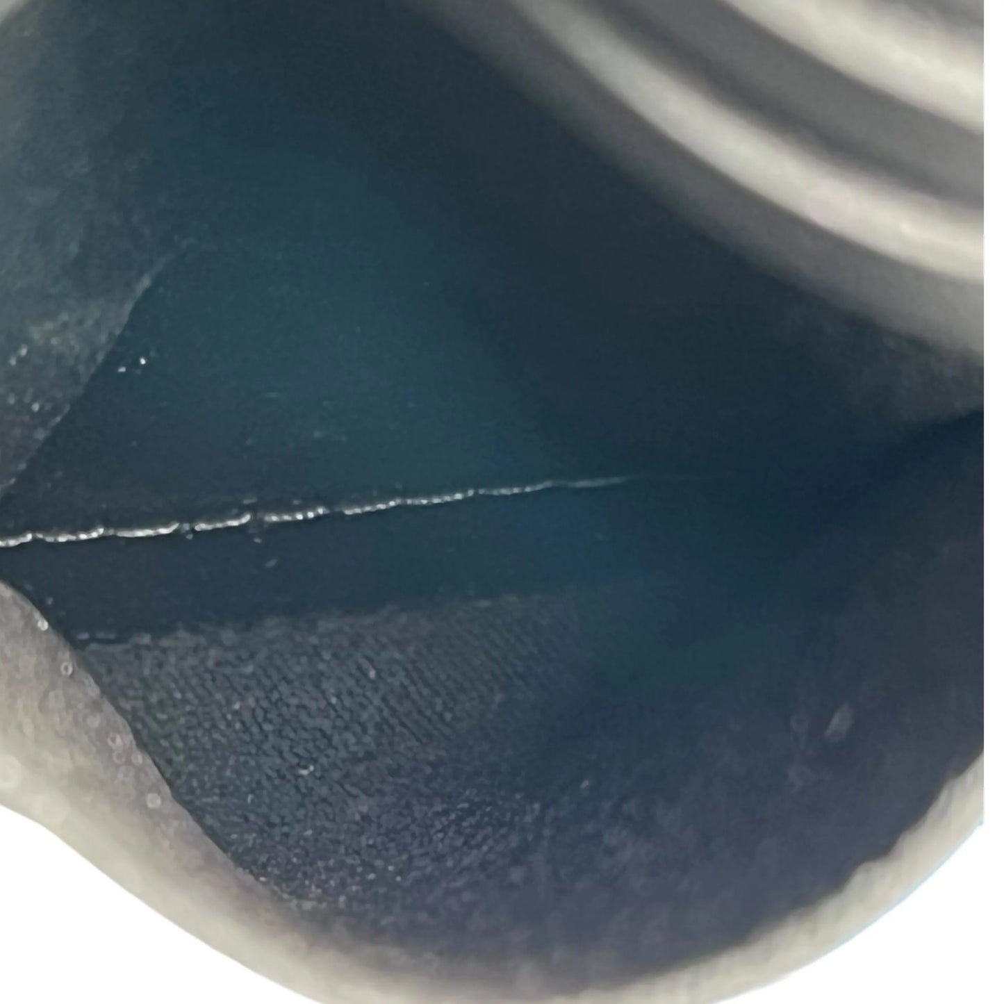 Louis Vuitton Vertical Monogram Taurillon Zippy Long Wallet - Black 