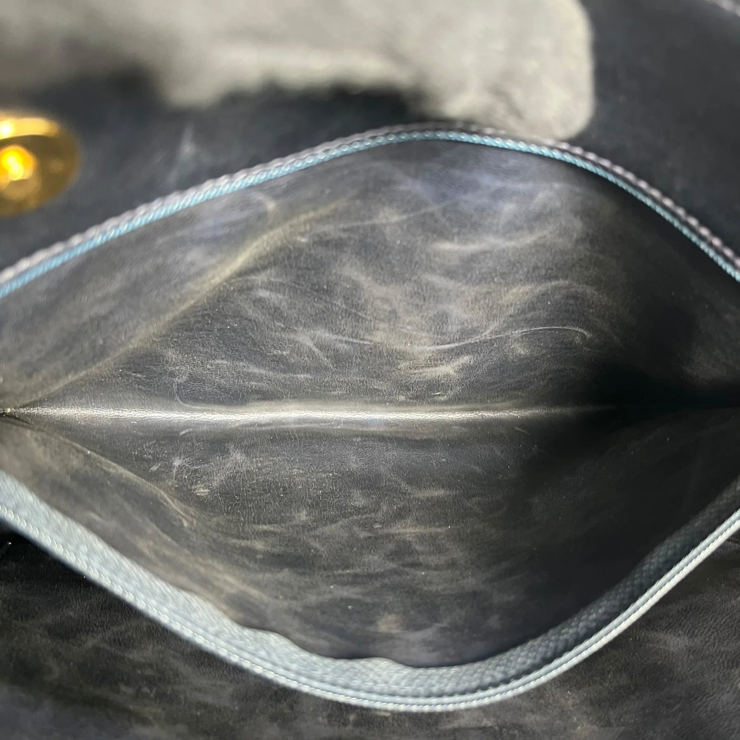 CHANEL CCロゴ ラムスキン チェーンショルダーバッグ - ブラック