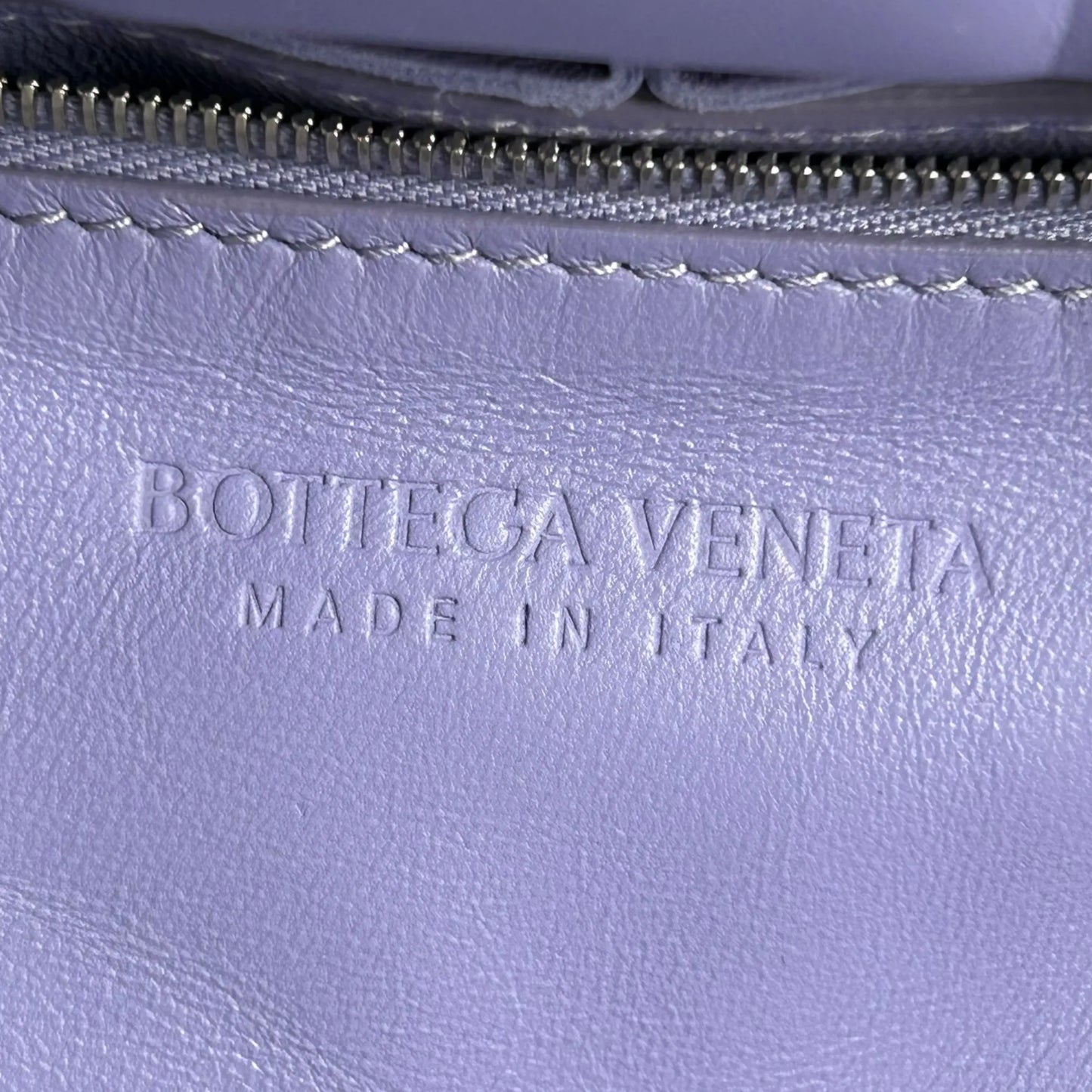 BOTTEGA VENETA Padded Cassette Bag Lambskin Shoulder Bag - Purple 
