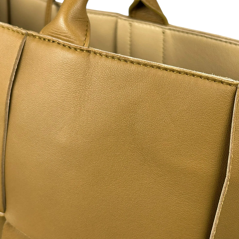 BOTTEGA VENETA Arco Leather Tote Bag - Brown