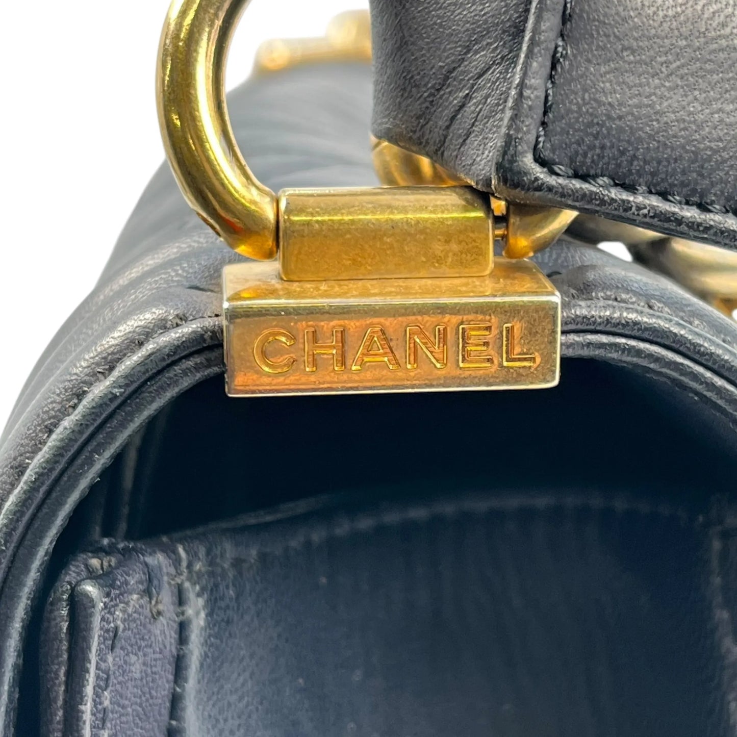 CHANEL Boy Chanel 25 Lambskin Chain Shoulder Bag - Navy 