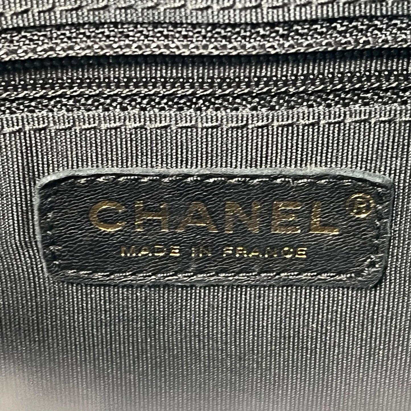 CHANEL Matelasse Caviar Leather Chain Shoulder Bag - Black 